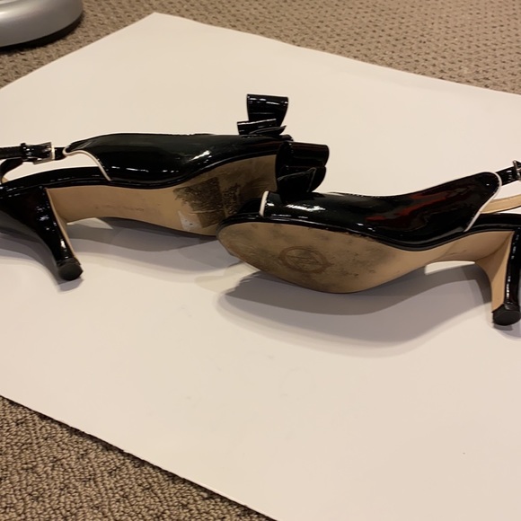 Adrienne Vittadini black and white sling back 2” heals - Picture 4 of 4